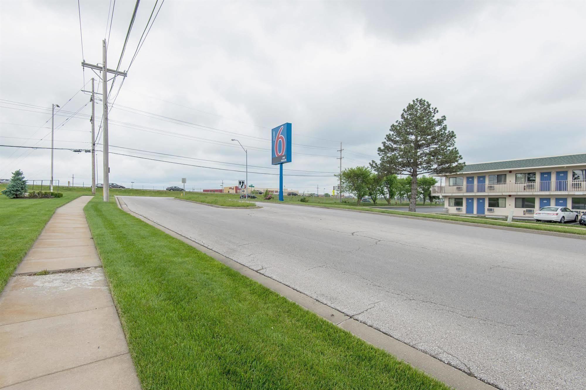 Motel 6 Kansas City, Mo - Airport Kültér fotó