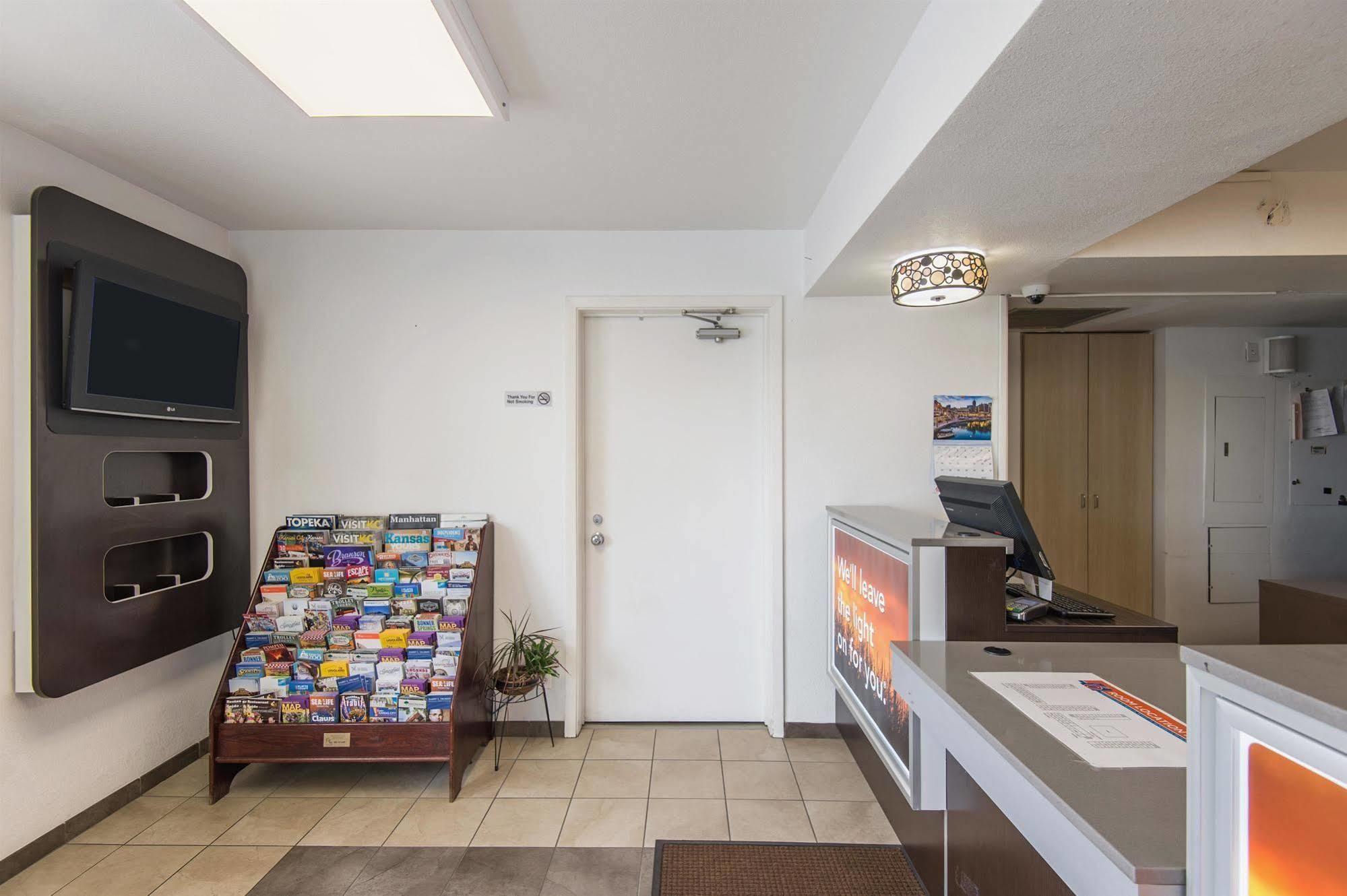 Motel 6 Kansas City, Mo - Airport Kültér fotó